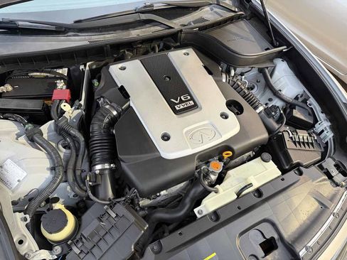 Used 2010 INFINITI G37 Journey w/ Premium Pkg image 25
