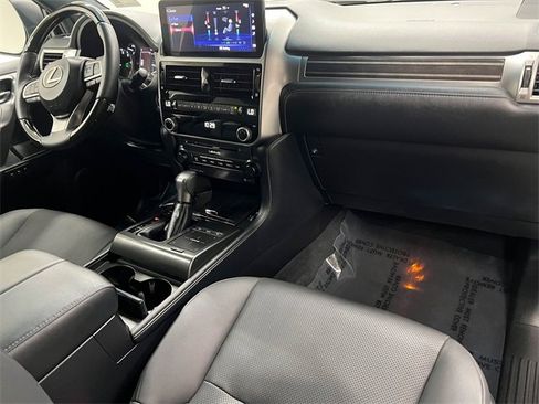 Certified 2023 Lexus GX 460 Premium w/ Premium Package image 12