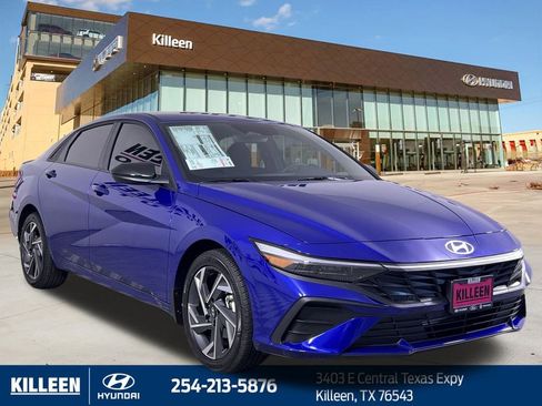 Used 2025 Hyundai Elantra Sport image 11