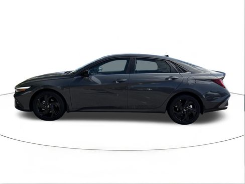 New 2026 Hyundai Elantra SEL Sport FWD image 6