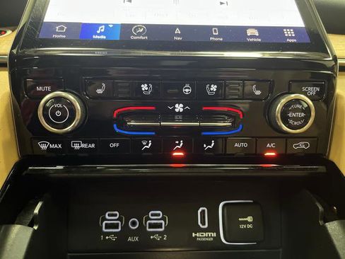 Used 2024 Jeep Grand Cherokee L Summit image 21