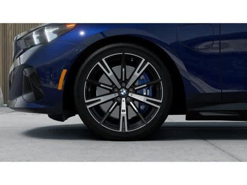 New 2027 BMW 550e xDrive AWD/4WD image 7