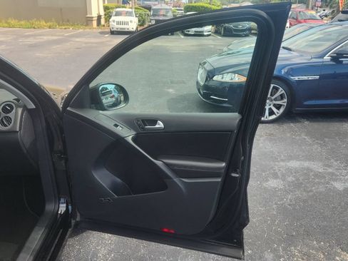 Used 2014 Volkswagen Tiguan SEL FWD image 14