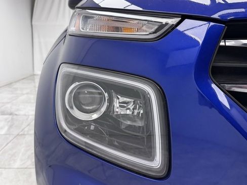 Used 2022 Hyundai Venue Limited w/ Cargo Package image 12