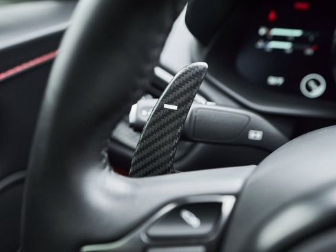 Used 2023 Aston Martin V12 Vantage image 55