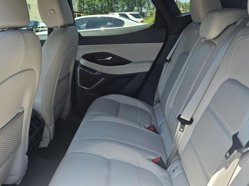Used 2018 Jaguar E-PACE SE image 22