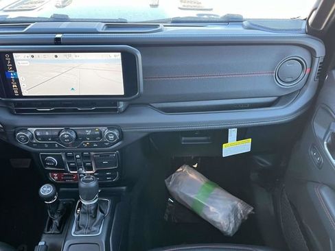 New 2026 Jeep Gladiator Rubicon AWD/4WD image 15
