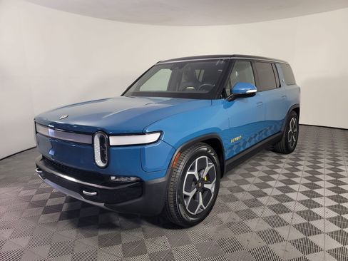 Used 2024 Rivian R1S Adventure AWD/4WD image 1
