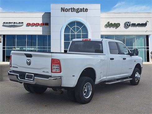 Used 2024 RAM 3500 Big Horn image 4