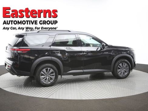 Used 2025 Nissan Pathfinder SV FWD image 44