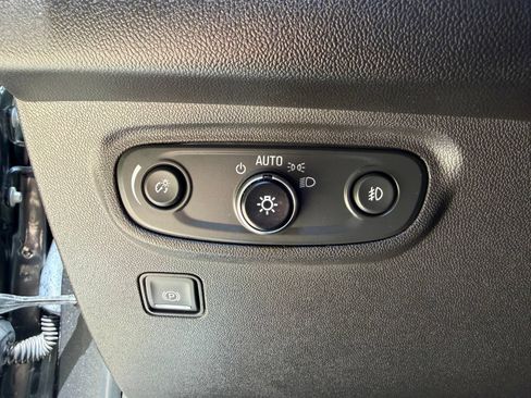 Used 2021 GMC Terrain SLT FWD image 12