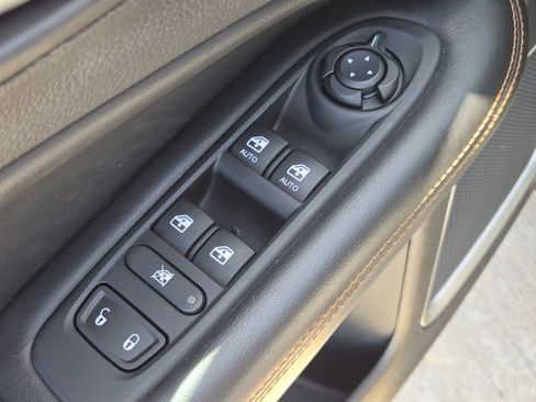 Used 2019 Jeep Compass Limited AWD/4WD image 25