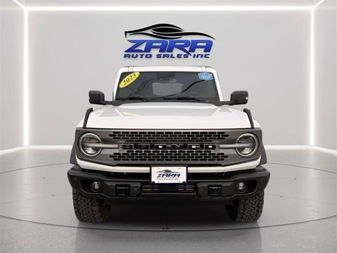 Used 2023 Ford Bronco Badlands AWD/4WD image 3