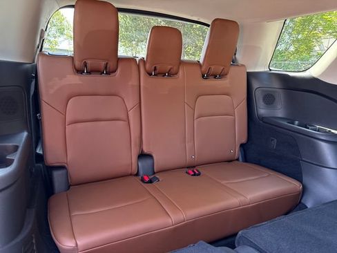 Used 2023 Nissan Pathfinder Platinum w/ Cargo Package AWD/4WD image 12
