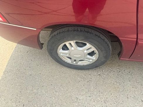 Used 2005 Ford Freestar SEL FWD image 15