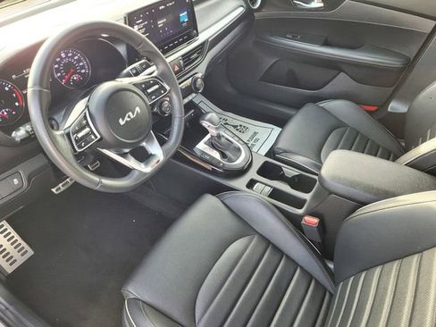 Used 2024 Kia Forte GT-Line w/ GT-Line Premium Package image 9