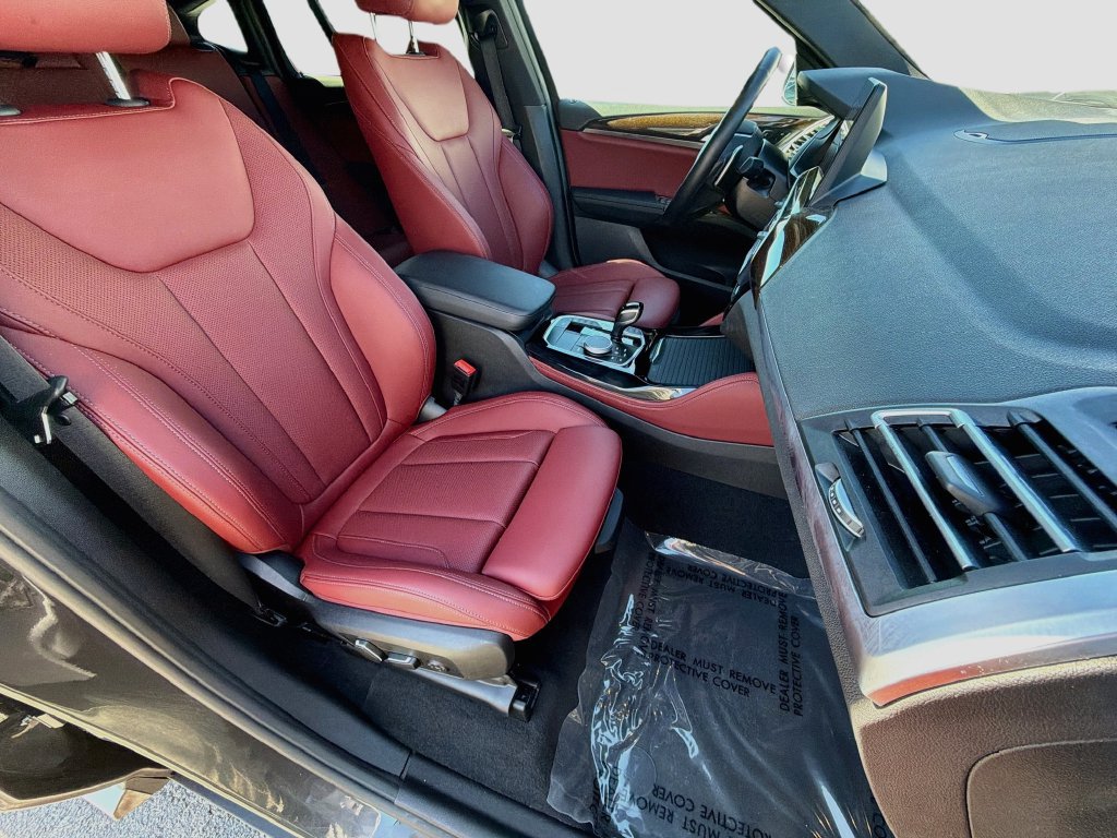 Used 2025 BMW X4 xDrive30i AWD/4WD image 14