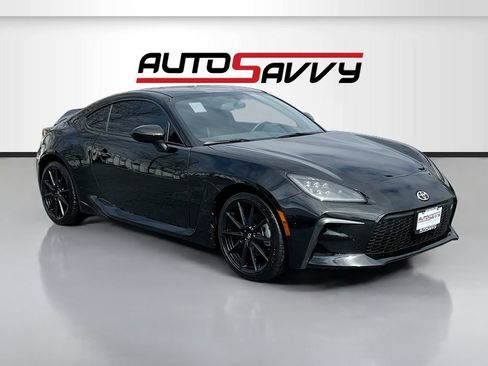 Used 2025 Toyota GR86 Premium w/ ALL Weather Mat Package (TMS) RWD image 1