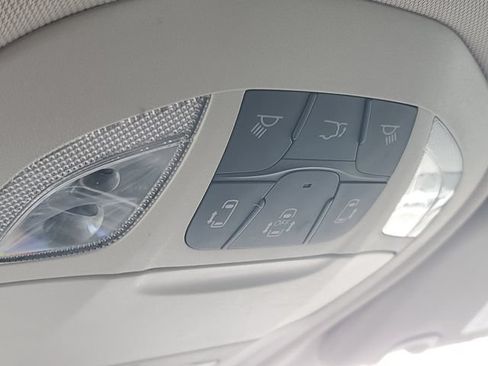 Used 2023 Chrysler Pacifica Touring-L FWD image 31