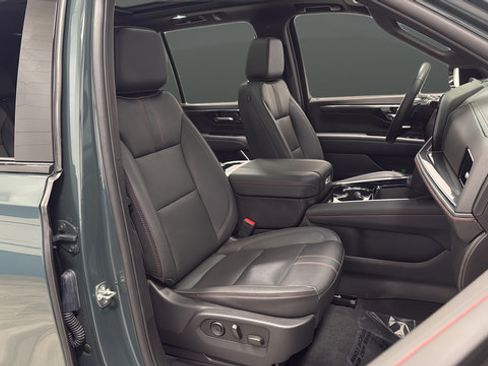 Used 2025 Chevrolet Tahoe RST w/ RST Capability Package AWD/4WD image 23