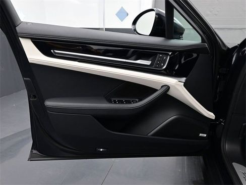 New 2026 Porsche Panamera 4 image 7