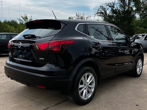 Used 2018 Nissan Rogue Sport S w/ S Appearance Package AWD/4WD image 6