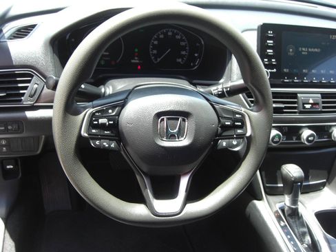 Used 2019 Honda Accord LX image 9