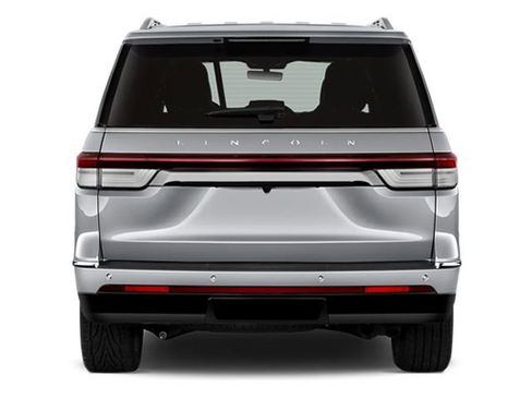 Used 2022 Lincoln Nautilus Reserve image 6