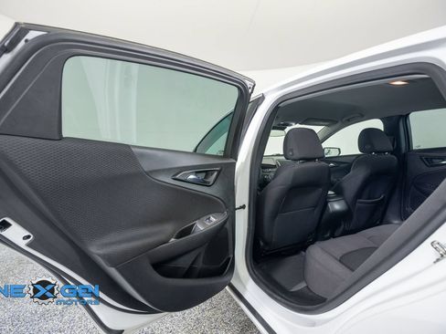 Used 2023 Chevrolet Malibu RS FWD image 23