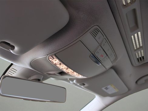 Used 2017 Mercedes-Benz E 300 4MATIC image 16