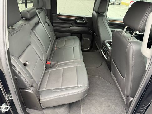 Used 2024 GMC Sierra 2500 Denali w/ Denali Reserve Package image 17