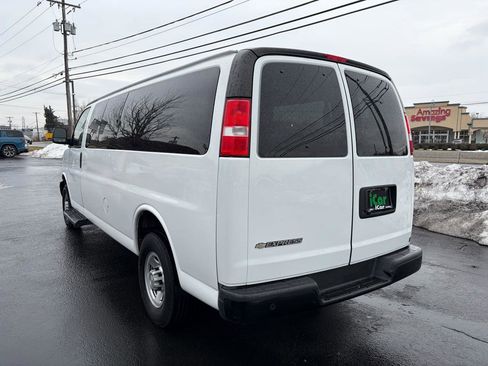 Used 2023 Chevrolet Express 3500 LS image 9