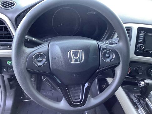 Used 2022 Honda HR-V LX image 15