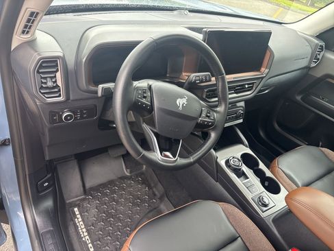 Used 2025 Ford Bronco Sport Outer Banks w/ Outer Banks Tech Package+ AWD/4WD image 11