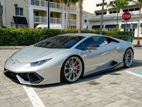 Used 2015 Lamborghini Huracan LP 610-4 AWD/4WD image 9