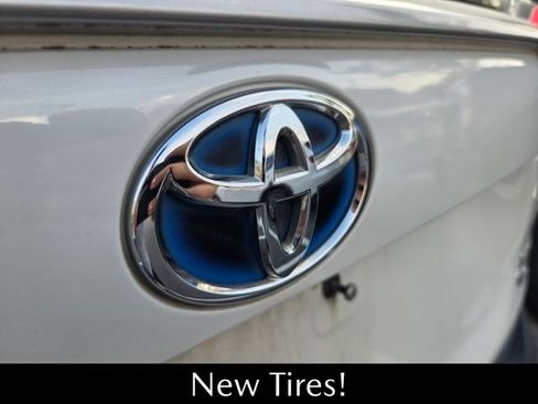 Used 2021 Toyota RAV4 Limited AWD/4WD image 6