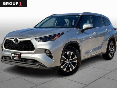 Used 2023 Toyota Highlander XLE