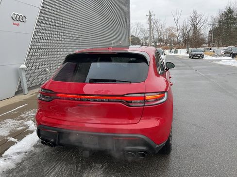 Used 2025 Porsche Macan Turbo image 31