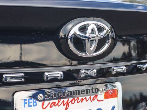 Used 2023 Toyota Camry LE image 9