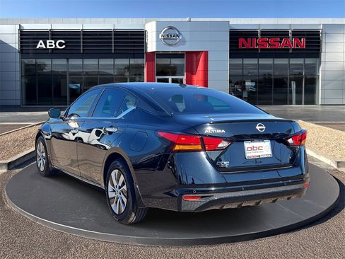 Used 2025 Nissan Altima 2.5 S image 7