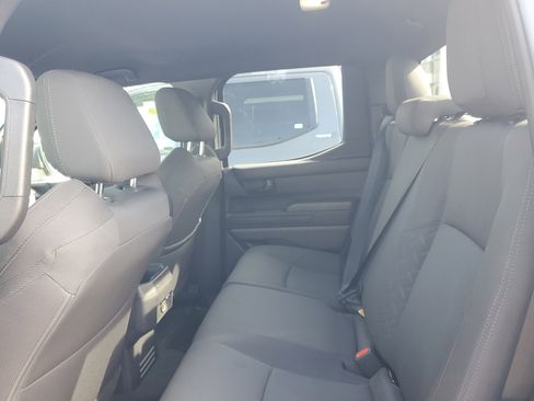 Used 2025 Toyota Tacoma SR AWD/4WD image 7