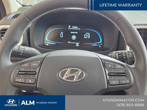 New 2025 Hyundai Venue Limited FWD image 23