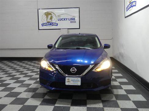 Used 2018 Nissan Sentra SV image 2