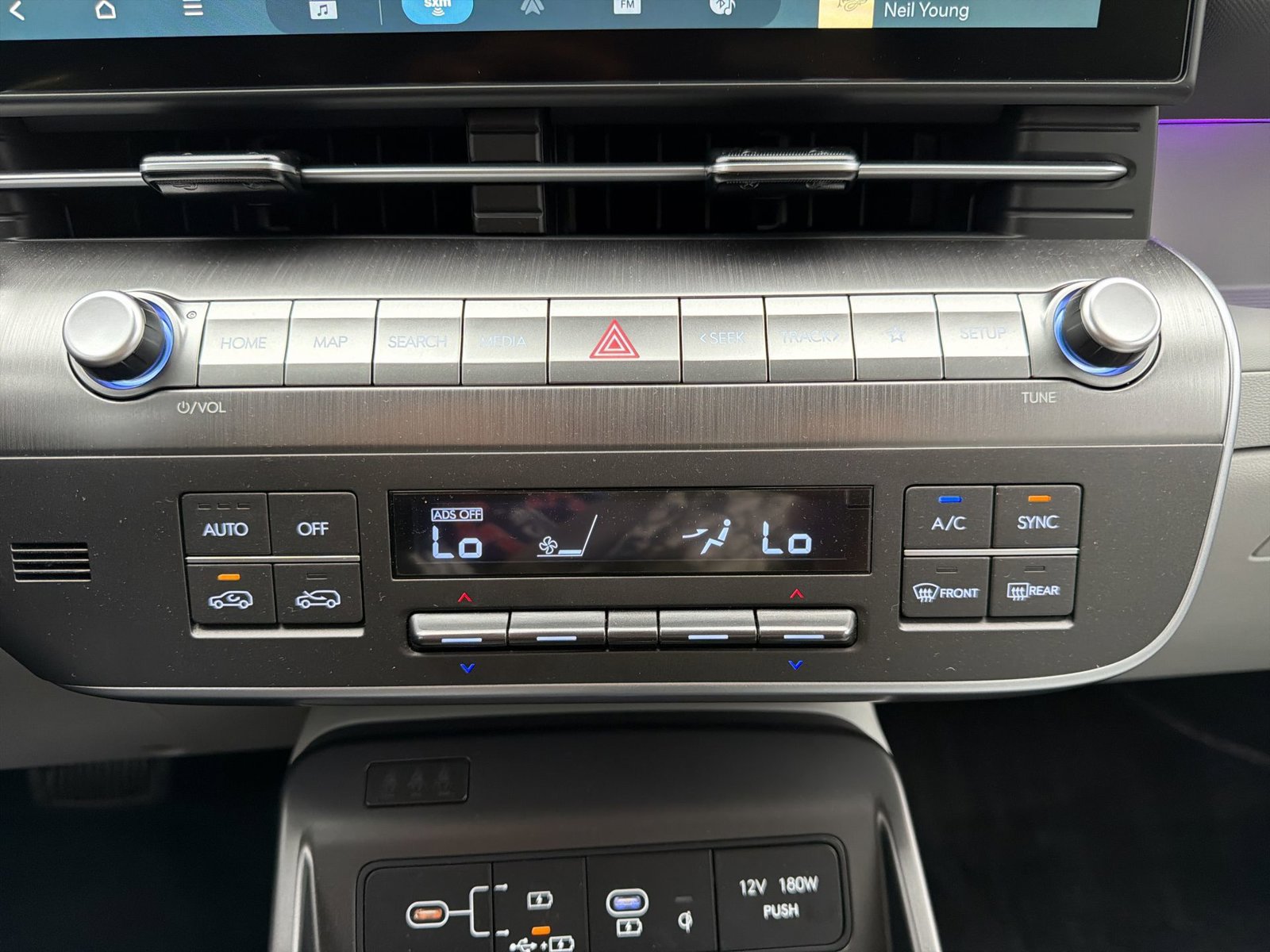 Used 2026 Hyundai Kona SEL Premium AWD/4WD image 21