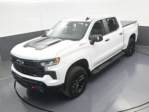 Used 2024 Chevrolet Silverado 1500 LT Trail Boss w/ LT Trail Boss Premium Package image 57