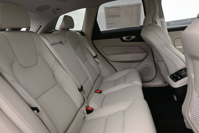 New 2026 Volvo XC60 B5 Ultra w/ Protection Package Premier AWD/4WD image 34