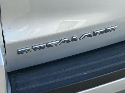 Used 2020 Cadillac Escalade 4WD image 10