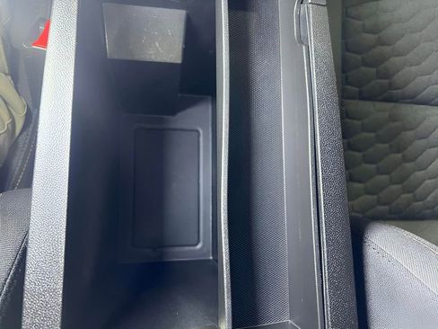 Used 2021 Chevrolet Equinox LT image 33