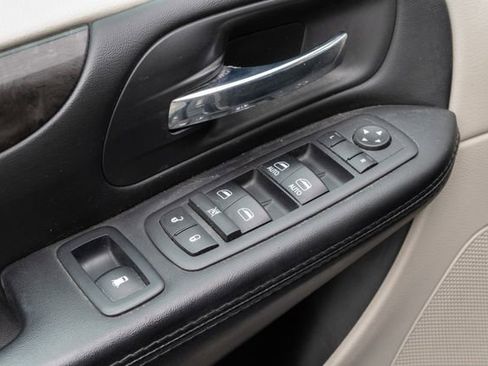 Used 2017 Dodge Grand Caravan SE w/ Power Window Group image 15