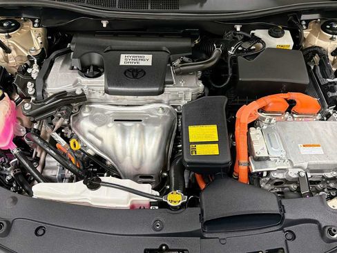 Used 2012 Toyota Camry XLE FWD image 28